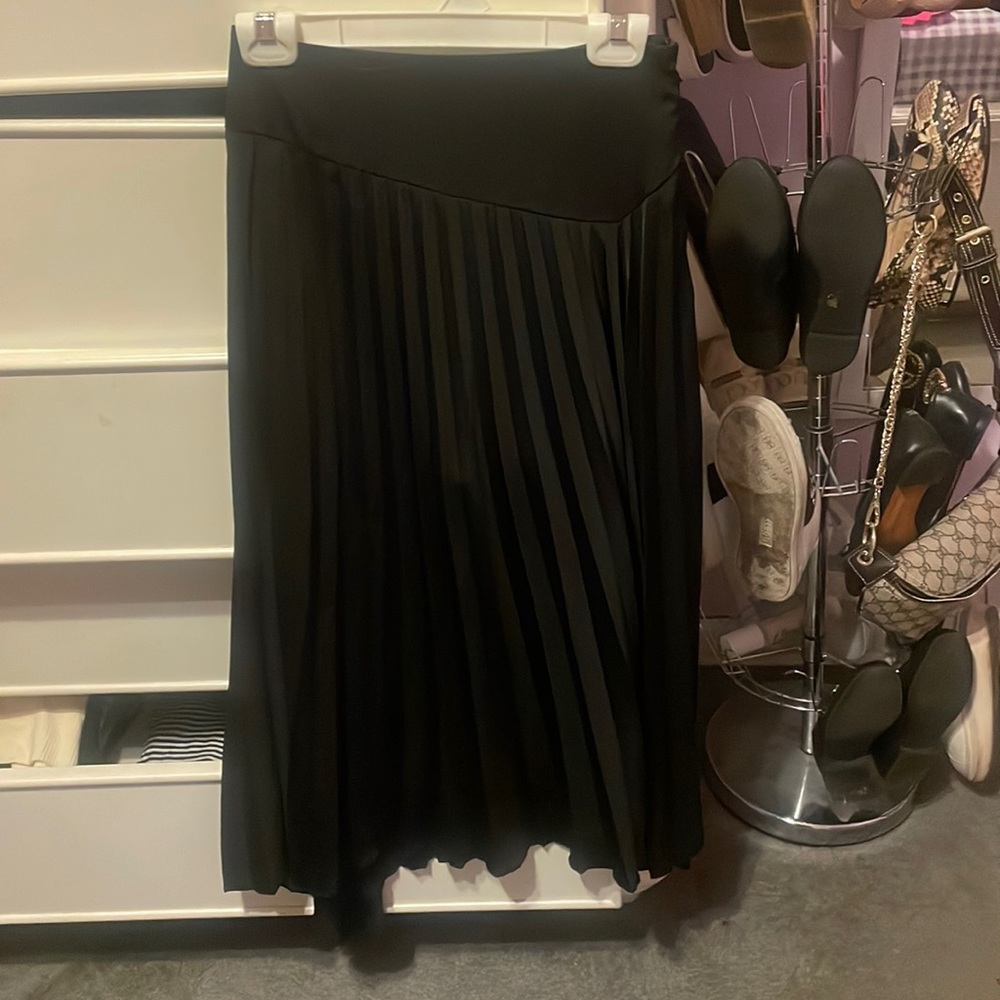 Black midi Zara skirt slit on thigh